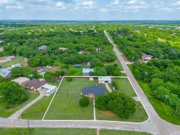 2533 Brandon Lane, Burleson, TX 76028