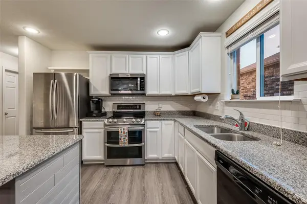 1720 Trace Drive, Aubrey, TX 76227