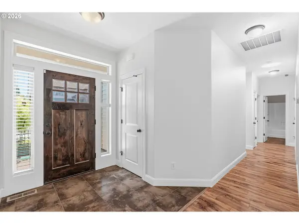 916 NW 105TH CIR, Vancouver, WA 98685