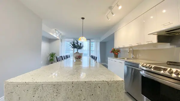 33 Singer CT #309, Toronto C15, ON M2K 0B4