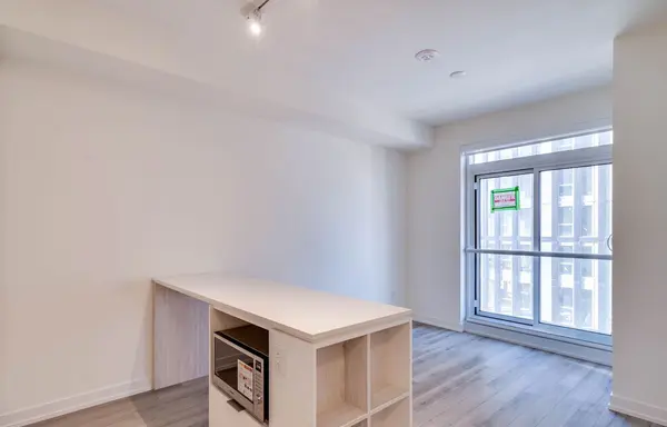 89 Church ST #1201, Toronto C08, ON M5C 2G3