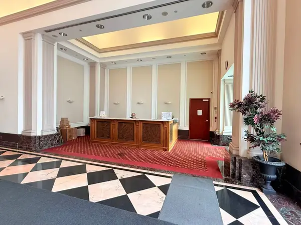 11 Lee Centre DR #2205, Toronto E09, ON M1H 3J5