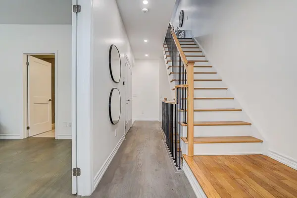 74 Village Pkwy N, Markham, ON L3R 4Z7