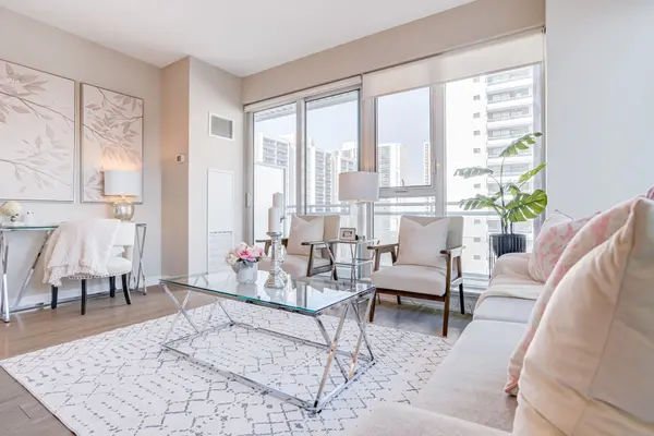 1830 Bloor ST W #836, Toronto W02, ON M6P 0A2