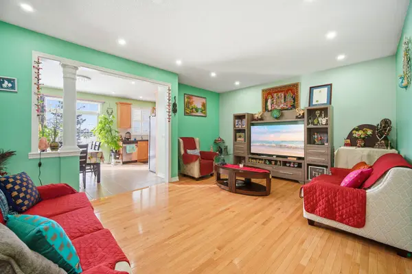 26 GOLDSBORO RD, Brampton, ON L6P 3P1