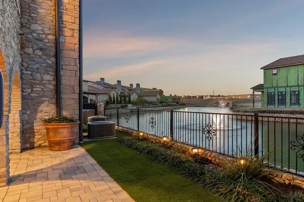 22 Comillas Drive, Westlake, TX 76262