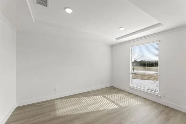 1107 Willow Lake Drive, Desoto, TX 75115