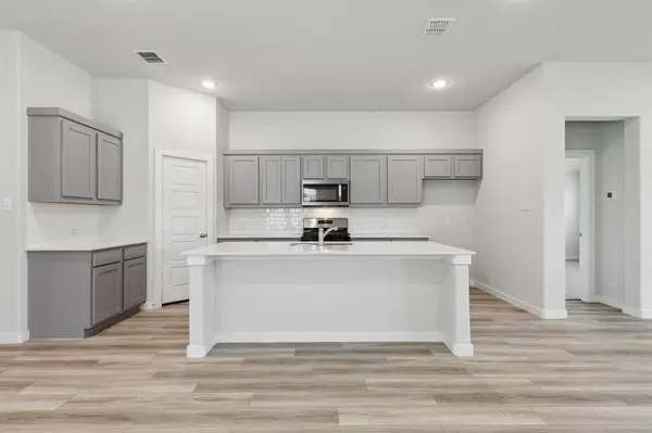 280 Bright Alcove Court, Lavon, TX 75166