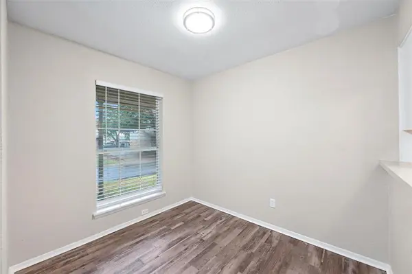 2221 Viewtop Lane #A & B, Arlington, TX 76012