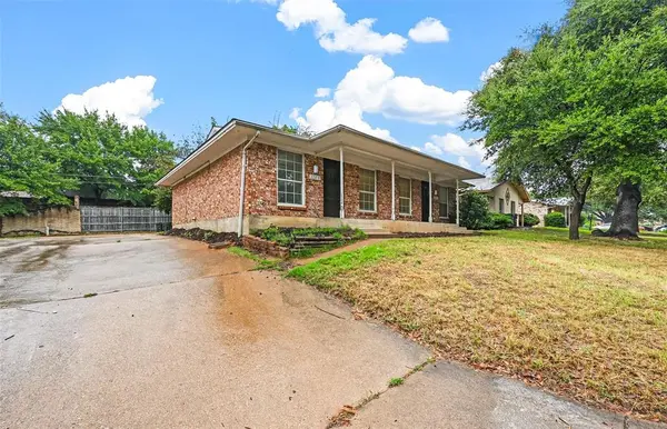 2221 Viewtop Lane #A & B, Arlington, TX 76012