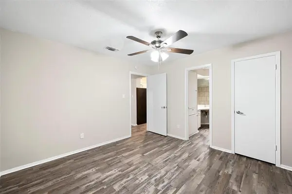 2221 Viewtop Lane #A & B, Arlington, TX 76012