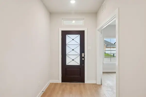 334 Amberville Drive, Red Oak, TX 75154