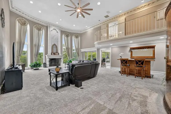 304 Havenwood Lane N, Fort Worth, TX 76112