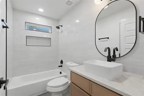 2331 Lowery Street, Dallas, TX 75215