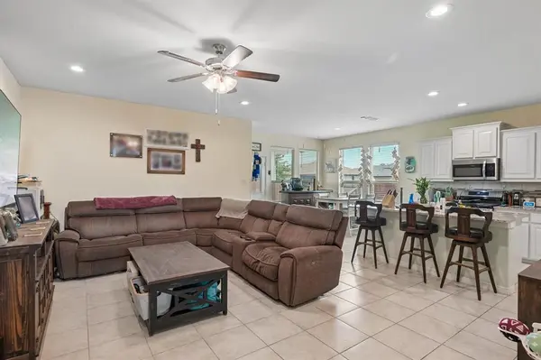 439 Helm Lane, Azle, TX 76020