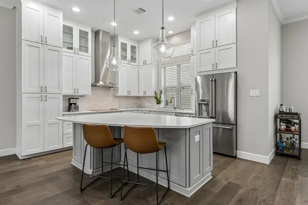 5933 Evening Star Place, Dallas, TX 75235