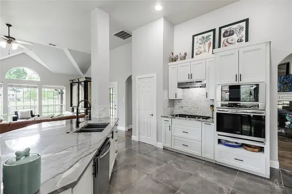 10302 Broadmoor Lane, Rowlett, TX 75089