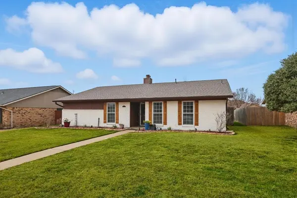 1661 Clydesdale Drive, Lewisville, TX 75067