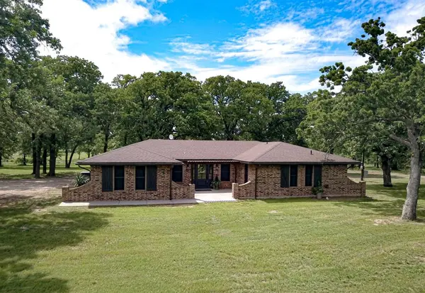 151 Private Road 1989, Chico, TX 76431