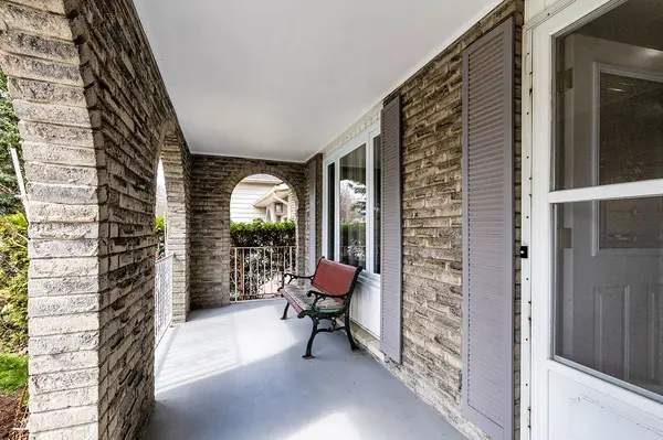 675 Waverly ST N, Oshawa, ON L1J 6C1