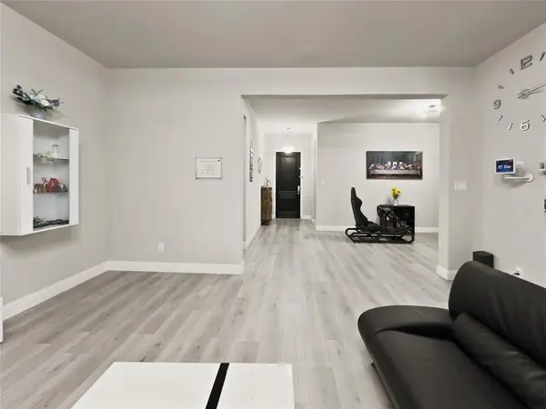 3722 Autumncrest Street, Grand Prairie, TX 76065