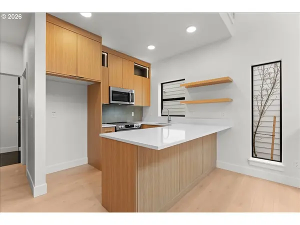 7880 SE 70th AVE, Portland, OR 97206