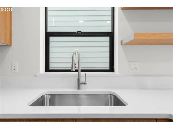 7880 SE 70th AVE, Portland, OR 97206