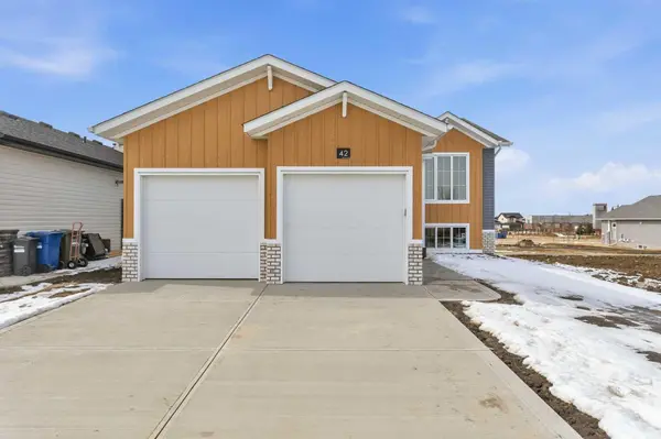 42 Tarzwell AVE, Red Deer, AB T4P 0Y9