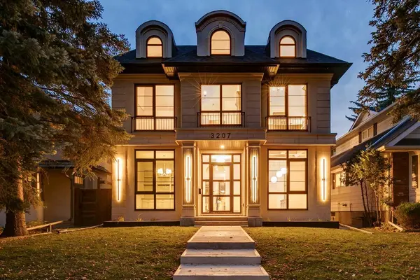 3207 Alfege ST SW, Calgary, AB T2T 3S4