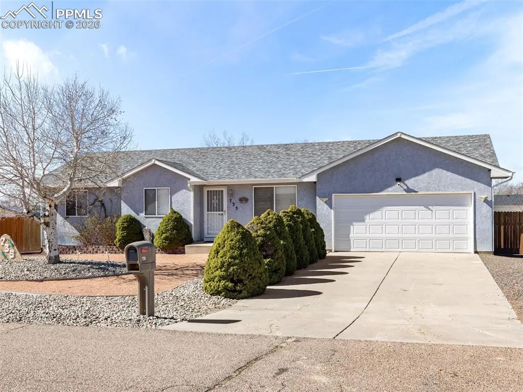 735 S Sterling DR, Pueblo, CO 81007