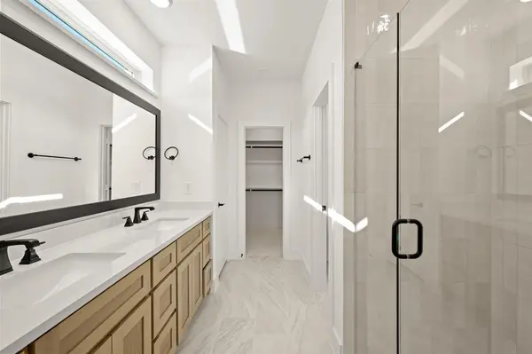 417 Newpark Boulevard, Desoto, TX 75115