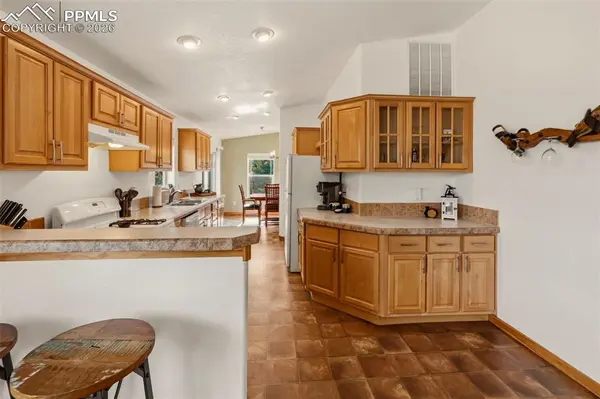 738 Rangeview RD, Divide, CO 80814