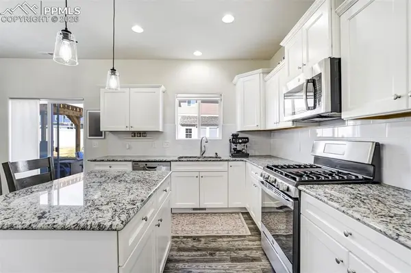 8102 Phyllite DR, Colorado Springs, CO 80938