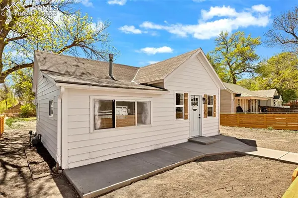 611 Maple ST, Colorado Springs, CO 80903