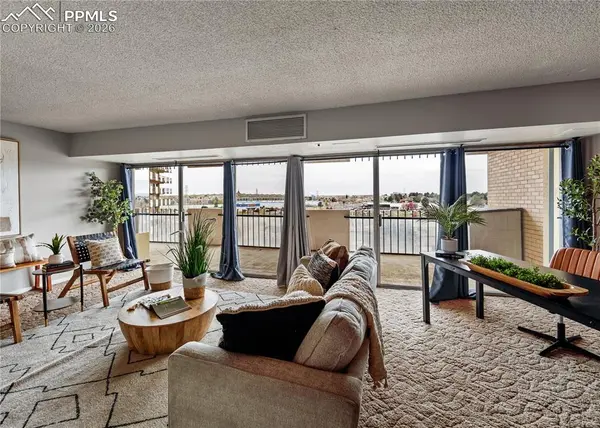 411 Lakewood CIR #C904, Colorado Springs, CO 80910