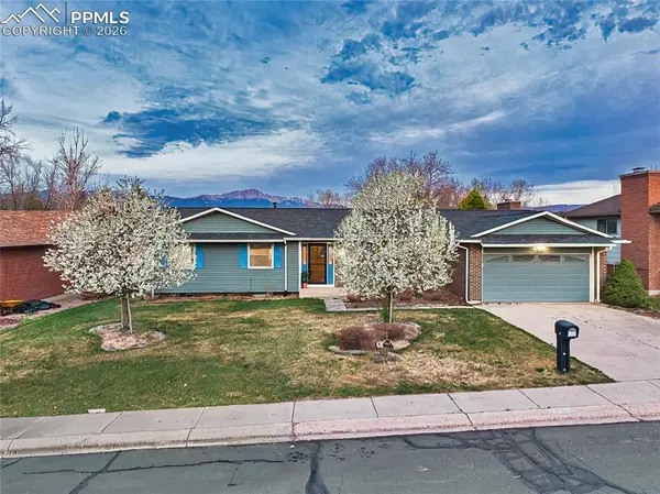 2210 Greenwich CIR, Colorado Springs, CO 80909