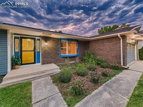 2210 Greenwich CIR, Colorado Springs, CO 80909