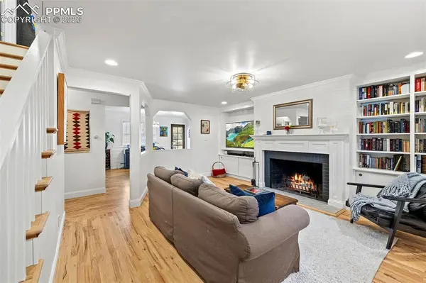 2 Cresta RD, Colorado Springs, CO 80906