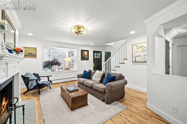 2 Cresta RD, Colorado Springs, CO 80906