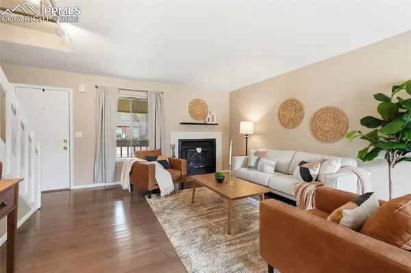 2111 Mount Washington AVE, Colorado Springs, CO 80906