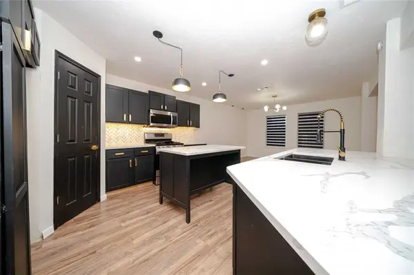 213 Rainsong Drive, Cedar Hill, TX 75104