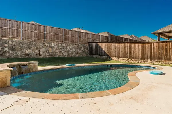 4742 Crestwood Drive, Haltom City, TX 76137