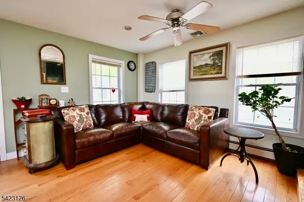 43 Newton Rd, Wayne Twp., NJ 07470