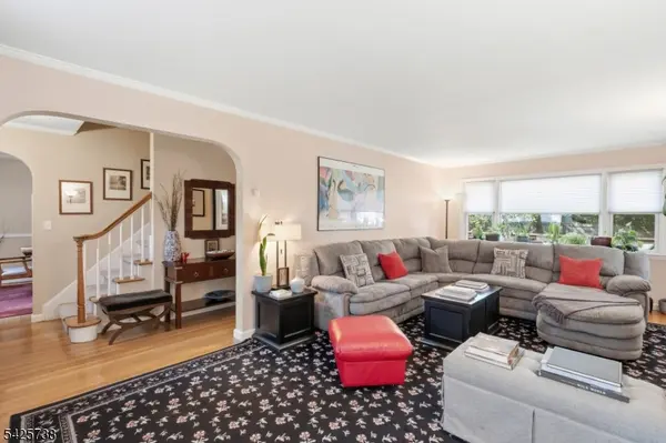 12 Louise Ln, Tenafly Boro, NJ 07670