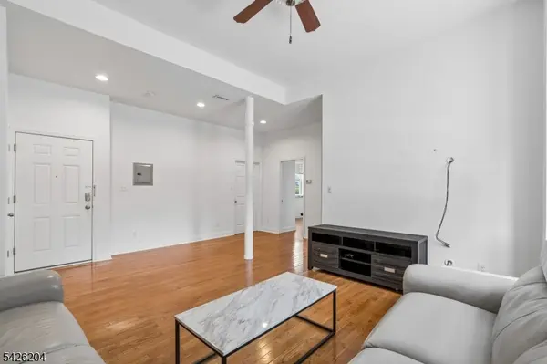 1 Grant St #1, Montclair Twp., NJ 07042