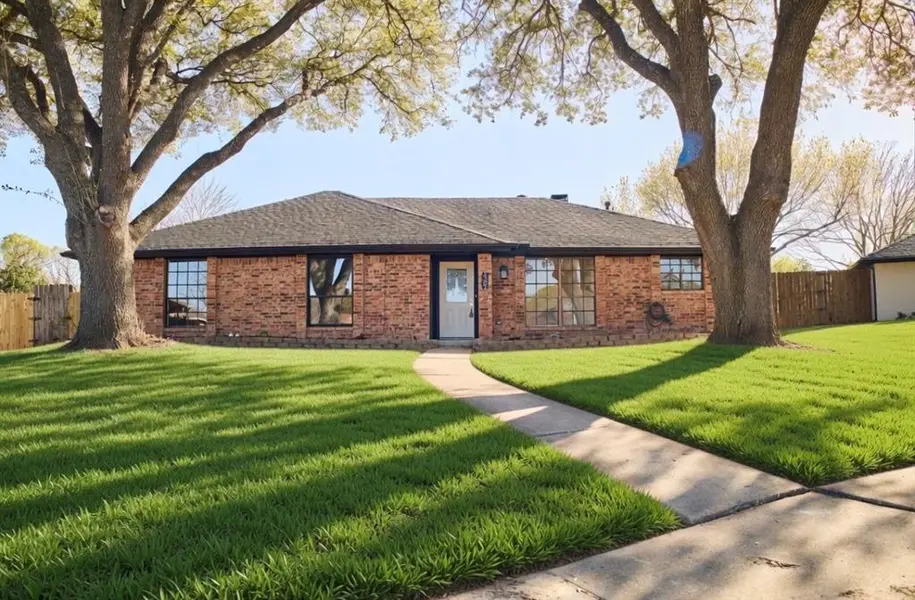 5302 Anchor Cove Circle, Garland, TX 75043