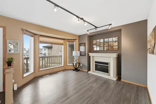 54 Leonard Shakespeare Bay, Winnipeg, MB R2J 4K8