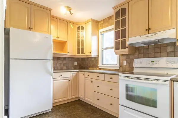 141 Humboldt AVE, Winnipeg, MB R2M 0M2