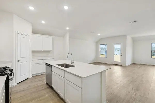 3884 Rose Hill Court, Denison, TX 75020