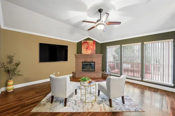 2676 Bent Tree Drive, Hurst, TX 76054